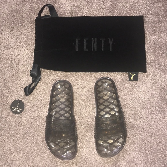 Fenty x Puma x Rihanna gel slides - Picture 2 of 3